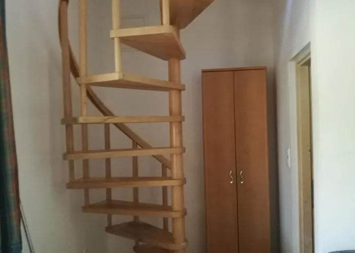 In - Balaton 33973 Gyenesdiás