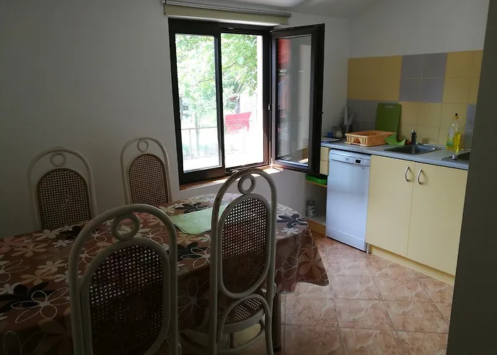 In - Balaton 33973 *